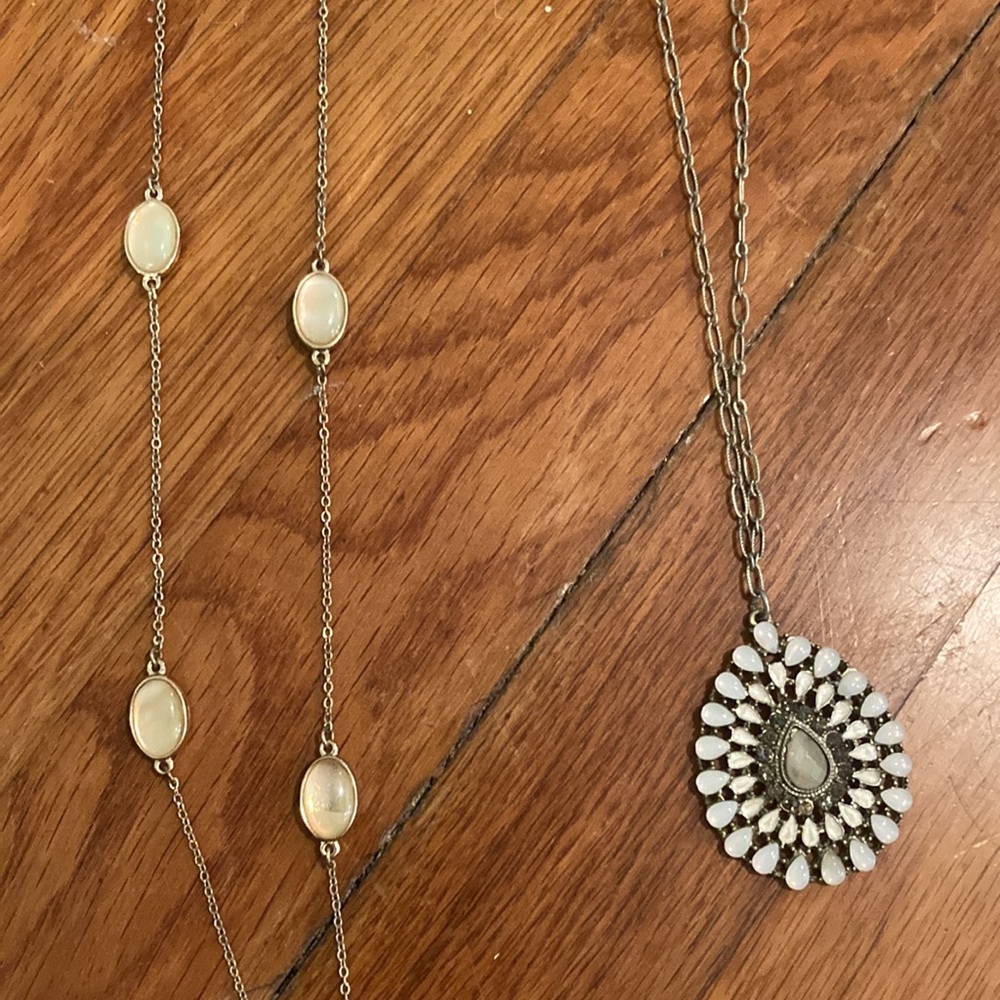 2 long necklaces - Picture 2 of 2